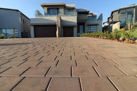 Best Custom Driveway Design  in Grundy Center, IA